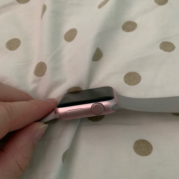 Apple Watch 38 - Picture 3 of 5